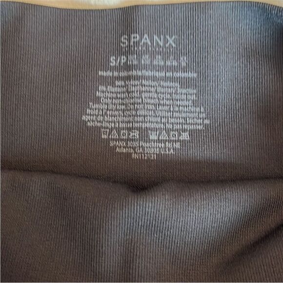 Spanx NWT Look at me now leggings in camo size small - Picture 7 of 8